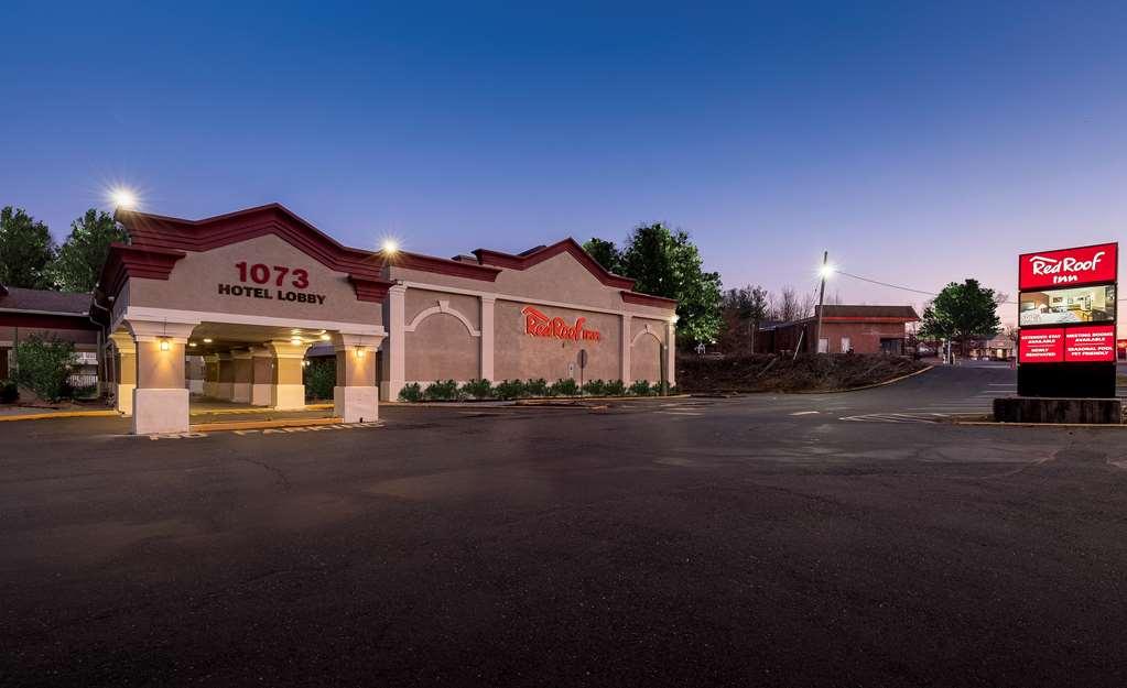 Hometowne Studios By Red Roof Bordentown - Mcguire Afb Luaran gambar